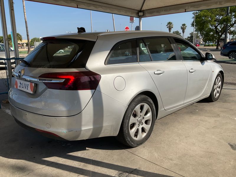 Opel Insignia Sports Tourer 2.0 CDTI Selective 2014 – снимка 2