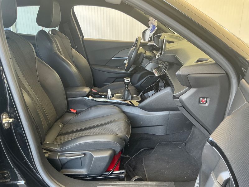 Peugeot 2008 1.2 PureTech GT 2021 – снимка 16