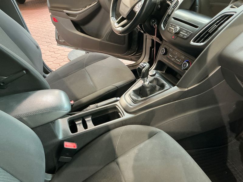 Ford Focus 1.0 EcoBoost Cool&Connect 2018 – снимка 33