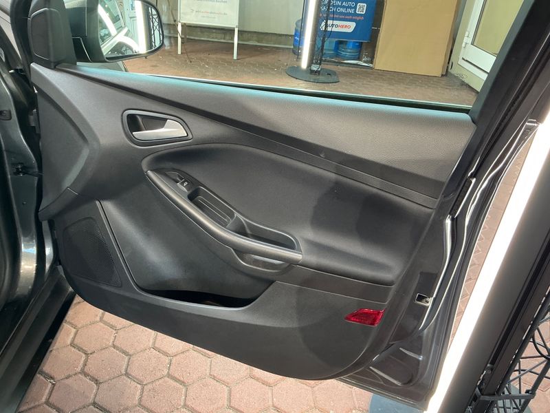 Ford Focus 1.0 EcoBoost Cool&Connect 2018 – снимка 26