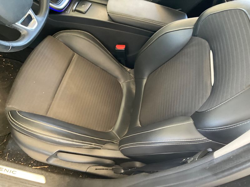 Renault Scenic 1.2 TCe Energy Zen 2016 – снимка 26