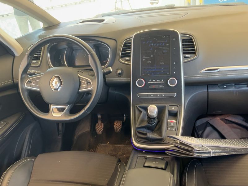 Renault Scenic 1.2 TCe Energy Zen 2016 – снимка 17