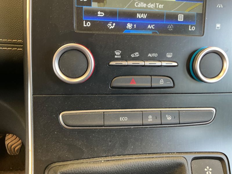 Renault Scenic 1.2 TCe Energy Zen 2016 – снимка 30