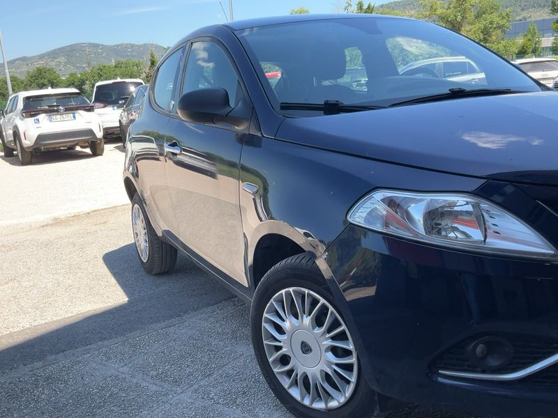 Lancia Ypsilon 0.9 TwinAir Silver 2017 – снимка 12