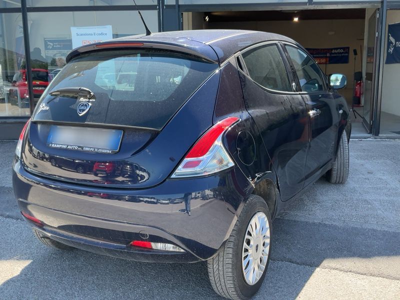 Lancia Ypsilon 0.9 TwinAir Silver 2017 – снимка 8