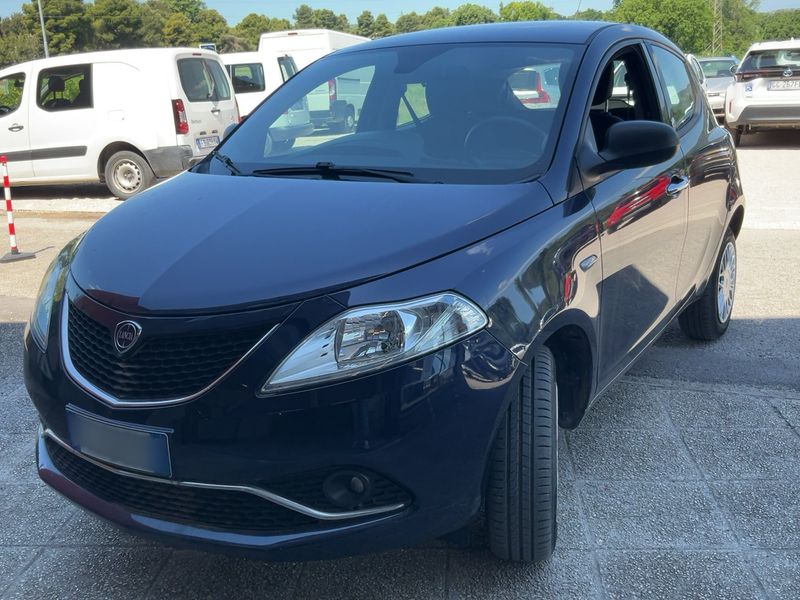 Lancia Ypsilon 0.9 TwinAir Silver 2017 – снимка 1