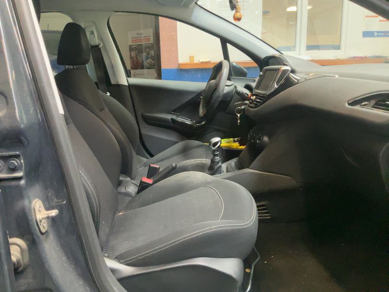 Peugeot 208 1.5 Blue-HDi Active 2018 – снимка 16