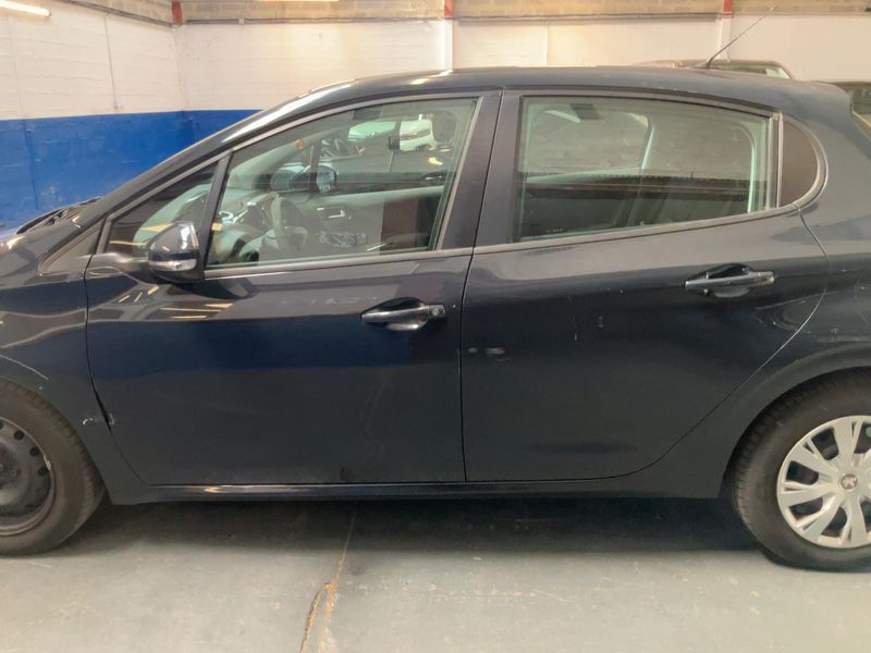 Peugeot 208 1.5 Blue-HDi Active 2018 – снимка 4