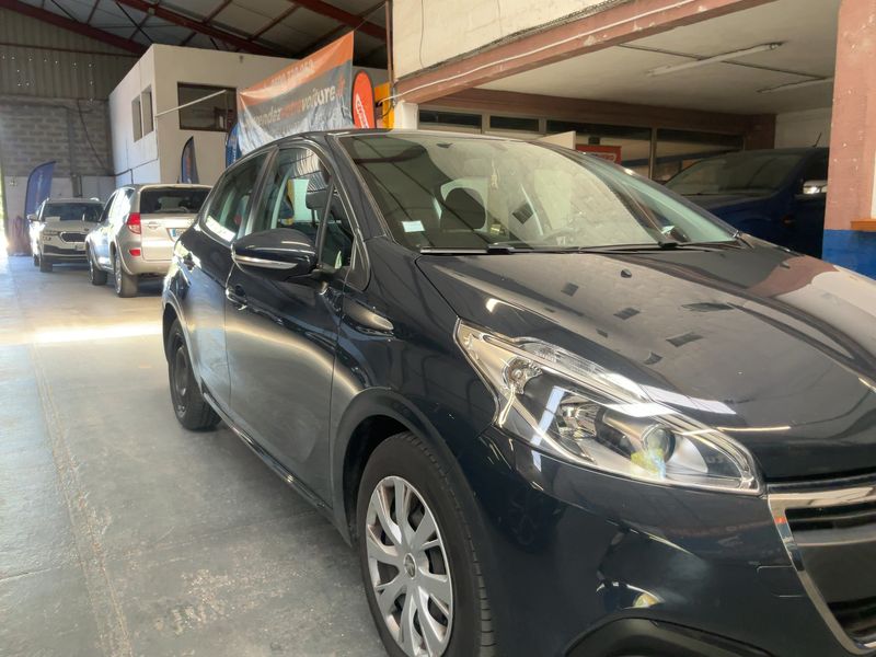 Peugeot 208 1.5 Blue-HDi Active 2018 – снимка 12