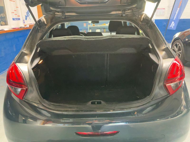 Peugeot 208 1.5 Blue-HDi Active 2018 – снимка 15