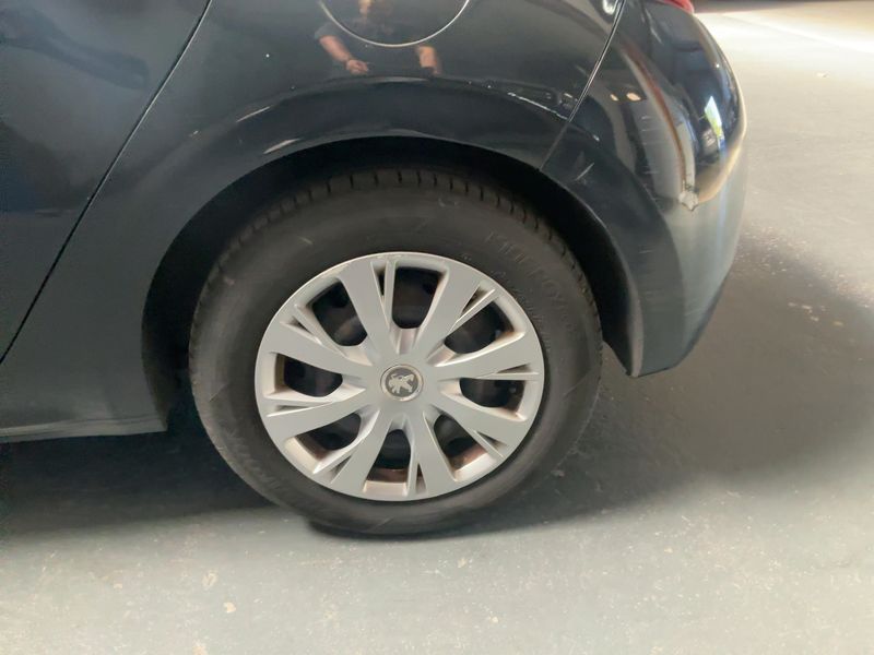 Peugeot 208 1.5 Blue-HDi Active 2018 – снимка 5