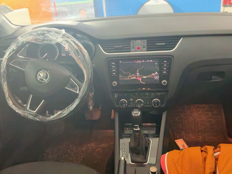 Skoda Octavia 1.6 TDI Style 2018 – снимка 17