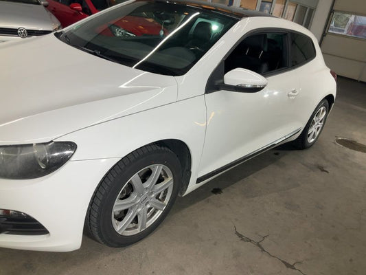 Volkswagen Scirocco 2.0 TSI Edition 2011 – снимка 2