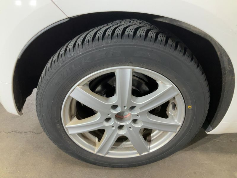 Volkswagen Scirocco 2.0 TSI Edition 2011 – снимка 9