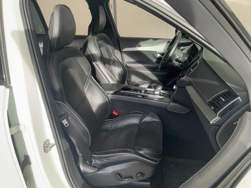 Volvo XC90 2.0 B5 Diesel Mild-Hybrid R-Design AWD 2021 – снимка 16