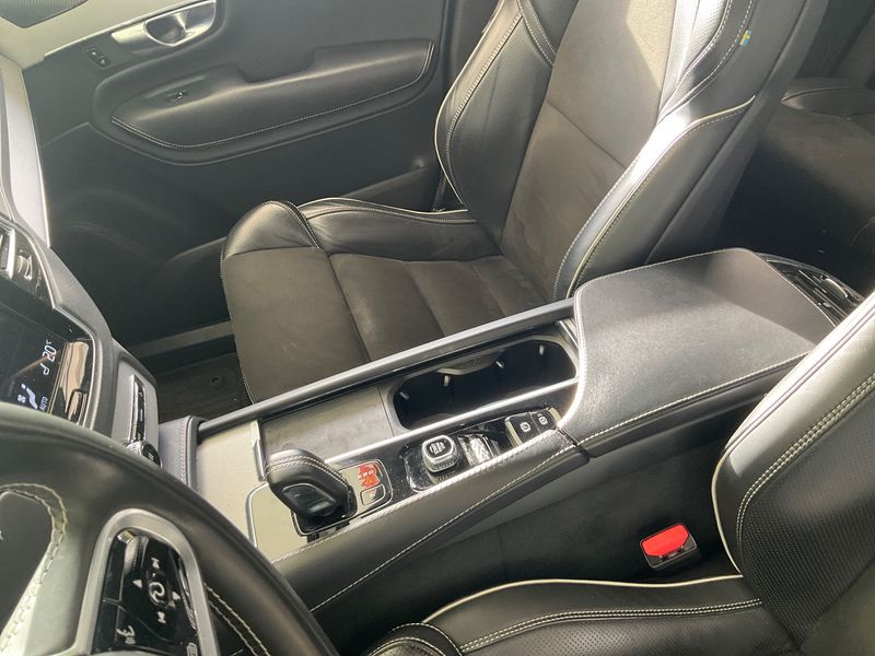 Volvo XC90 2.0 B5 Diesel Mild-Hybrid R-Design AWD 2021 – снимка 23