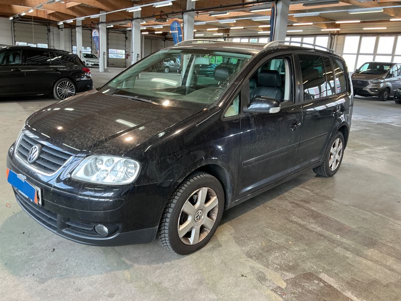 Volkswagen Touran 1.9 TDI Highline 2004 – снимка 1