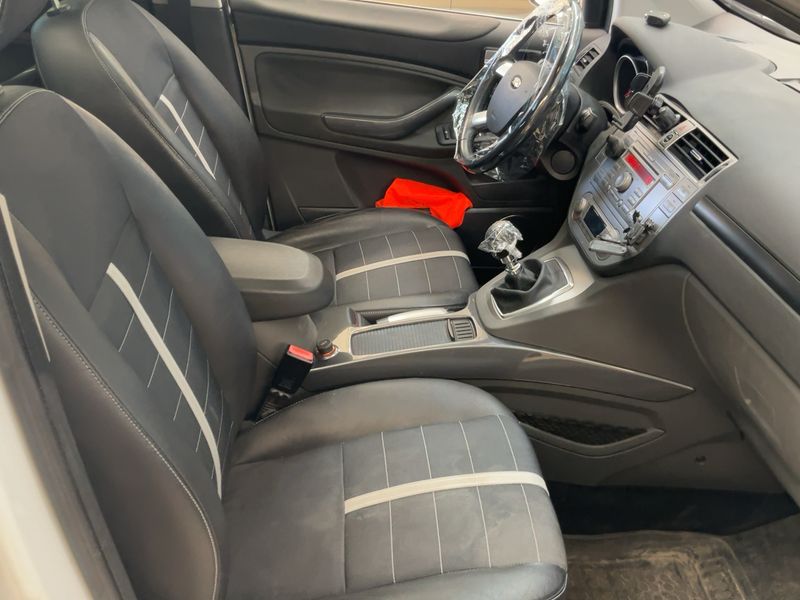 Ford Kuga 2.0 TDCi Titanium 2010 – снимка 16