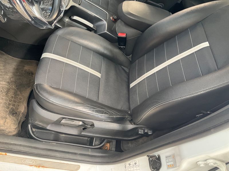Ford Kuga 2.0 TDCi Titanium 2010 – снимка 23