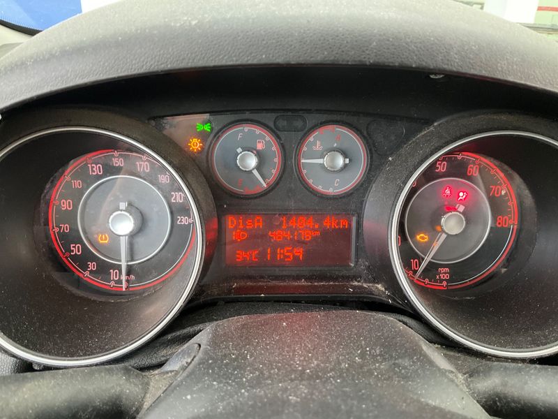 Fiat Punto 1.2 Lounge 2015 – снимка 4