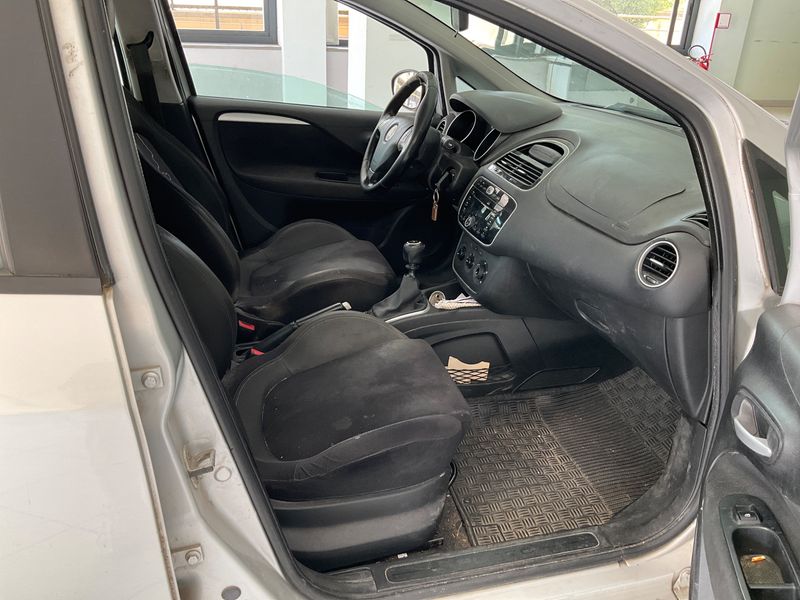 Fiat Punto 1.2 Lounge 2015 – снимка 3