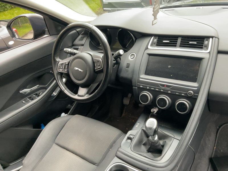 Jaguar E-Pace D150 Basis 2018 – снимка 17