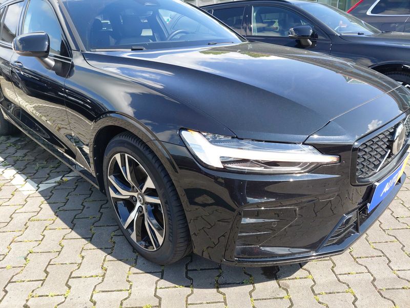 Volvo V60 2.0 B4 Mild-Hybrid Plus Dark 2024 – снимка 6