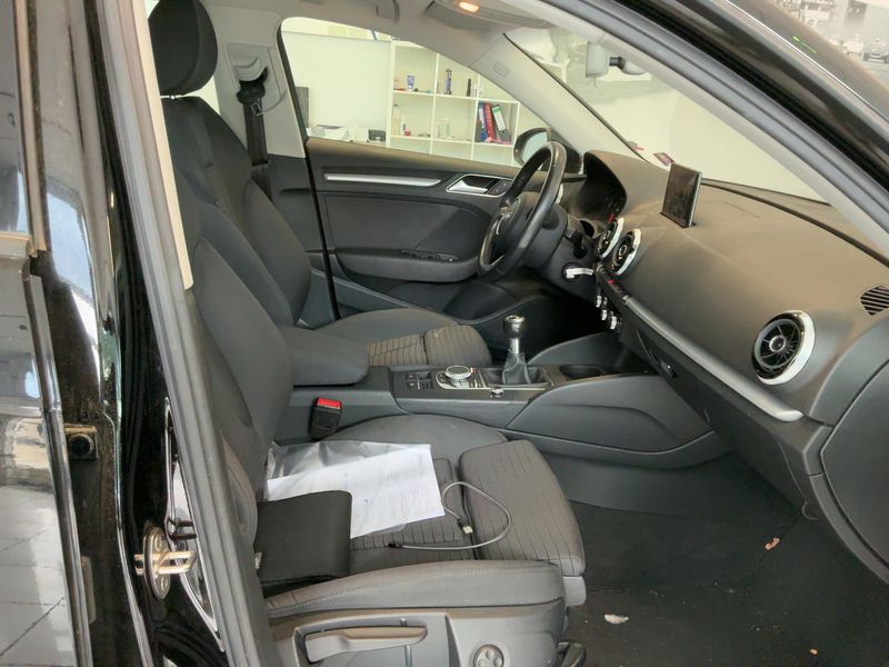 Audi A3 Sportback 1.6 TDI Ambition 2016 – снимка 16