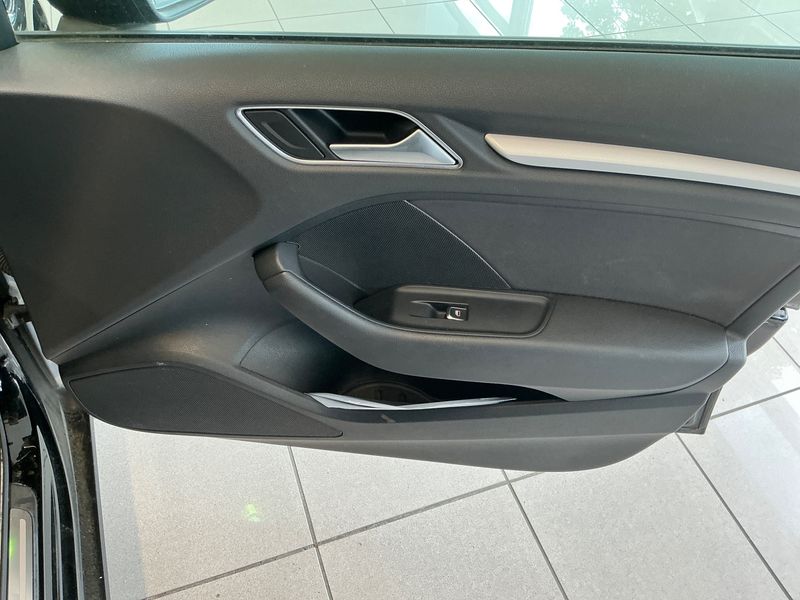 Audi A3 Sportback 1.6 TDI Ambition 2016 – снимка 24
