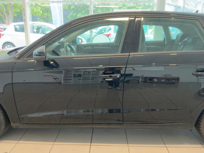 Audi A3 Sportback 1.6 TDI Ambition 2016 – снимка 4