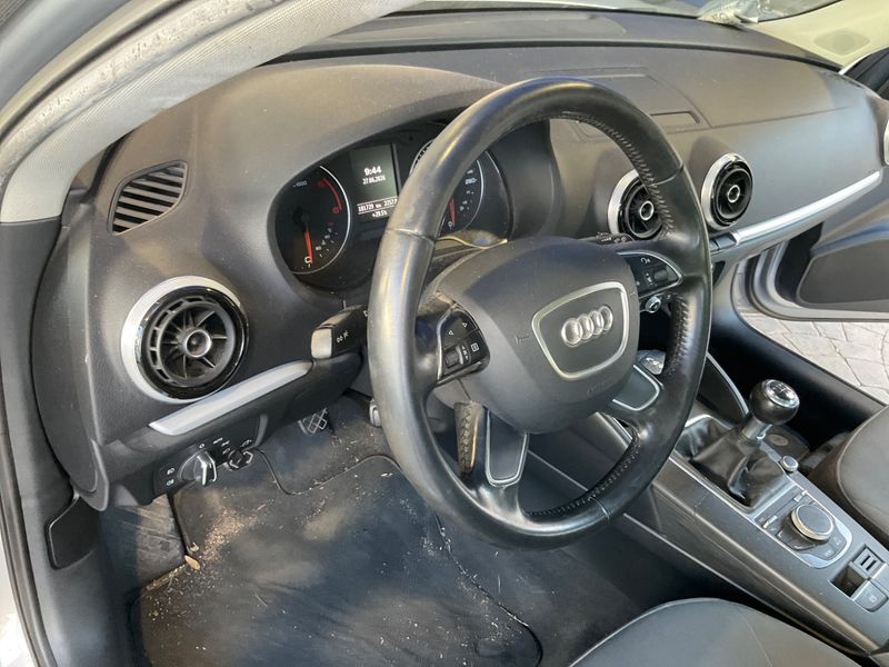 Audi A3 Sportback 1.6 TDI Attraction 2014 – снимка 22