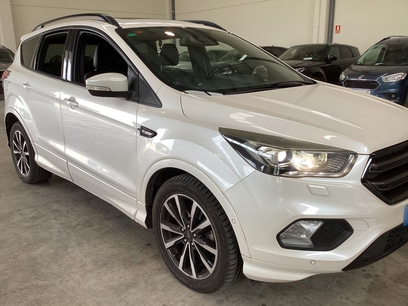 Ford Kuga 2.0 TDCi ST-Line 2017 – снимка 12