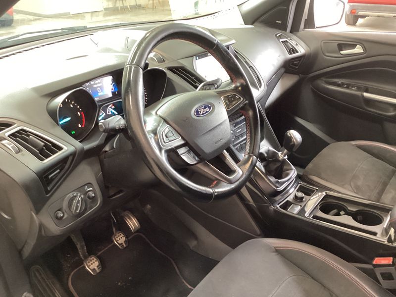 Ford Kuga 2.0 TDCi ST-Line 2017 – снимка 28