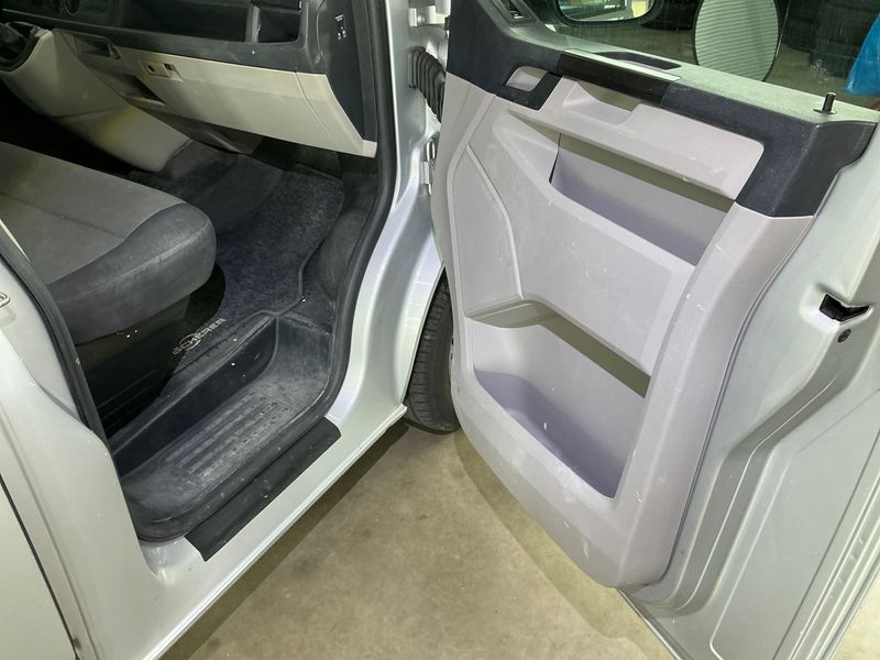 Volkswagen T6 Transporter 2.0 TDI Kasten EcoProfi 2018 – снимка 28