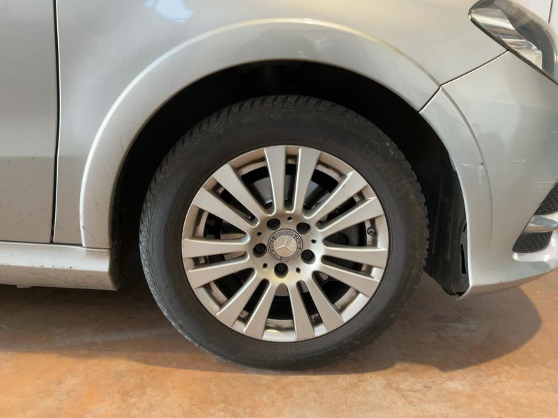 Mercedes-Benz B-Klasse B 200 NGT Executive 2015 – снимка 11