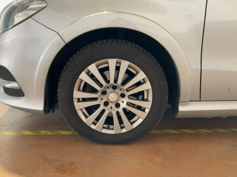 Mercedes-Benz B-Klasse B 200 NGT Executive 2015 – снимка 3
