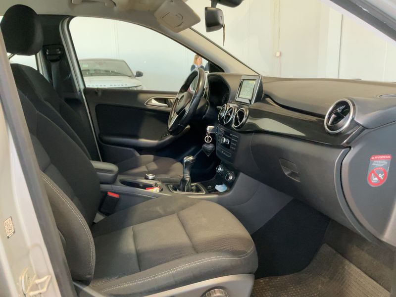 Mercedes-Benz B-Klasse B 200 NGT Executive 2015 – снимка 16