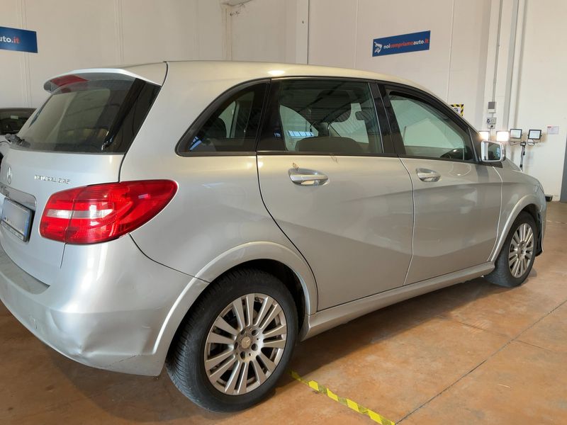 Mercedes-Benz B-Klasse B 200 NGT Executive 2015 – снимка 8
