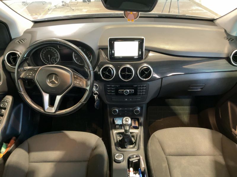 Mercedes-Benz B-Klasse B 200 NGT Executive 2015 – снимка 17