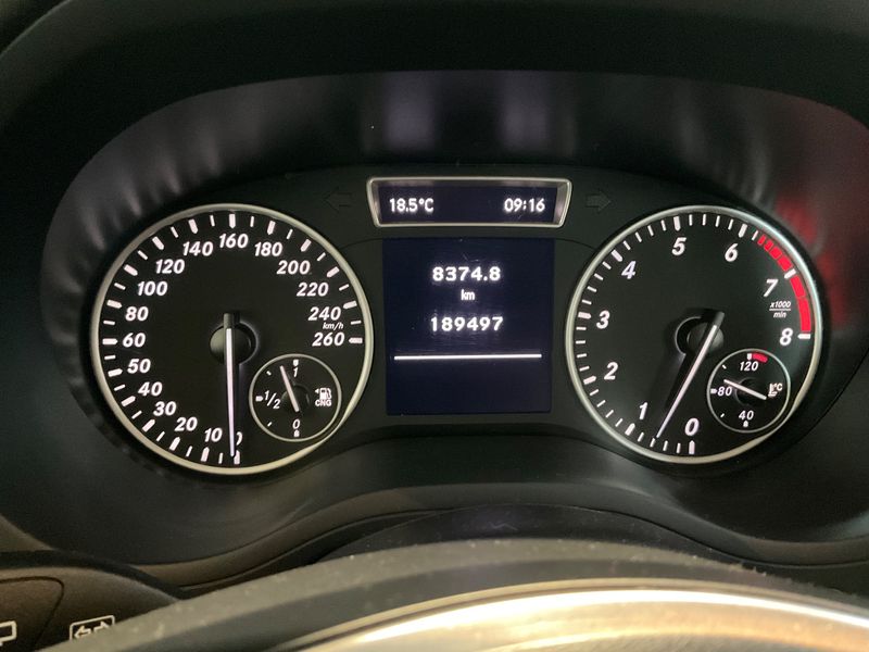 Mercedes-Benz B-Klasse B 200 NGT Executive 2015 – снимка 18