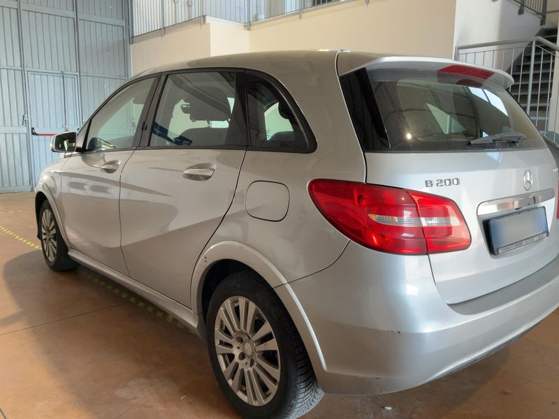 Mercedes-Benz B-Klasse B 200 NGT Executive 2015 – снимка 6