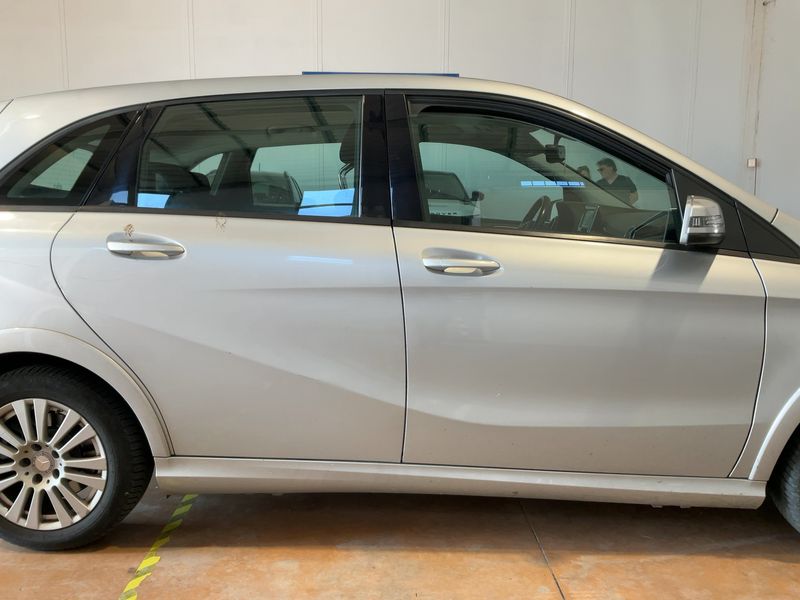 Mercedes-Benz B-Klasse B 200 NGT Executive 2015 – снимка 10