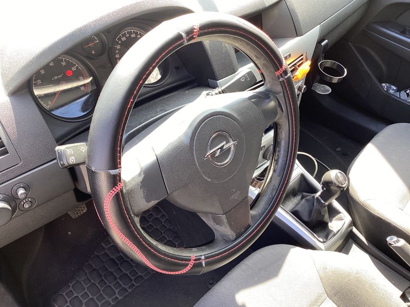 Opel Astra 1.6 Edition 2010 – снимка 47