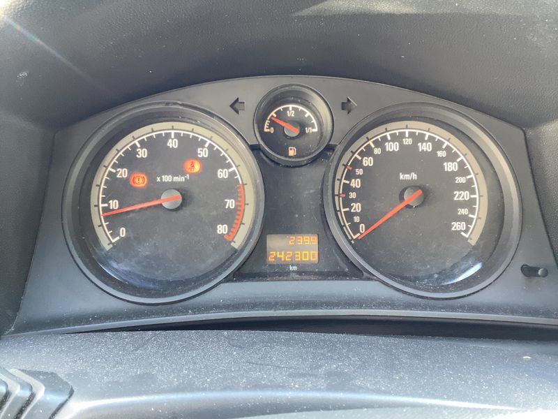Opel Astra 1.6 Edition 2010 – снимка 18