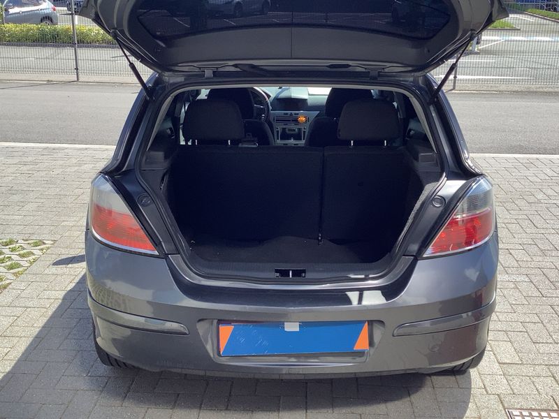 Opel Astra 1.6 Edition 2010 – снимка 15