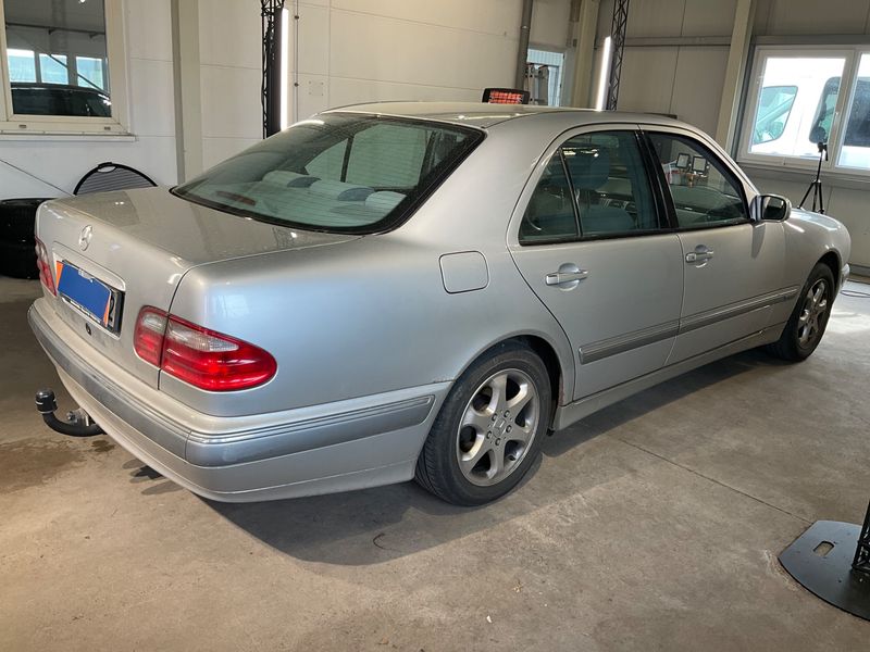 Mercedes-Benz E-Klasse E 200 Kompressor Elegance 2000 – снимка 2