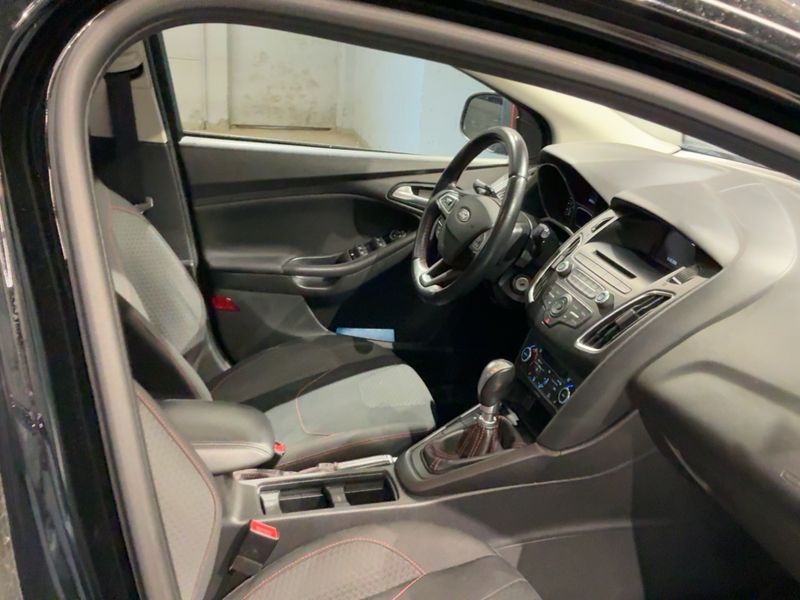 Ford Focus 1.5 EcoBoost Sport 2015 – снимка 17
