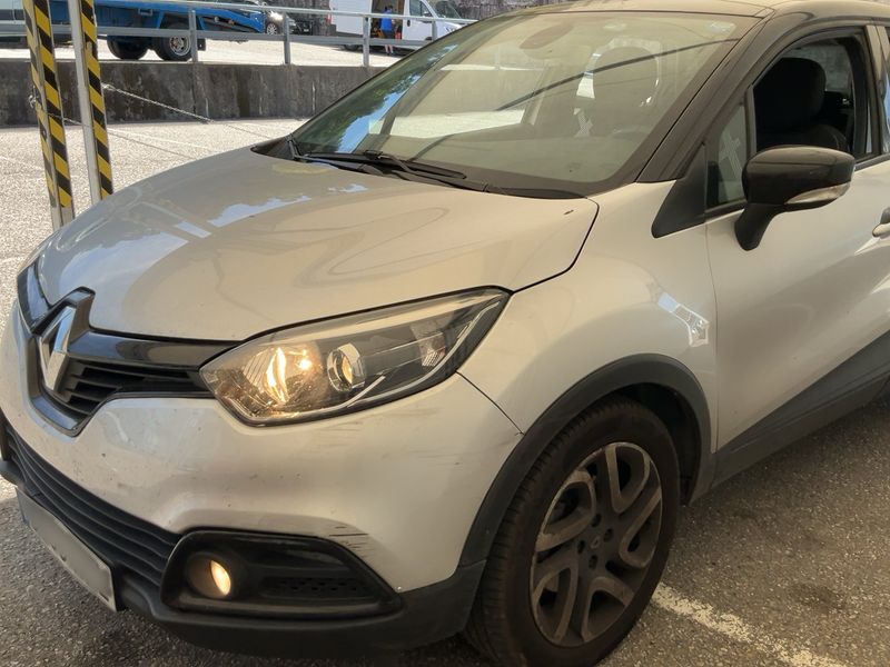 Renault Captur 1.5 dCi Energy Intens 2014 – снимка 2
