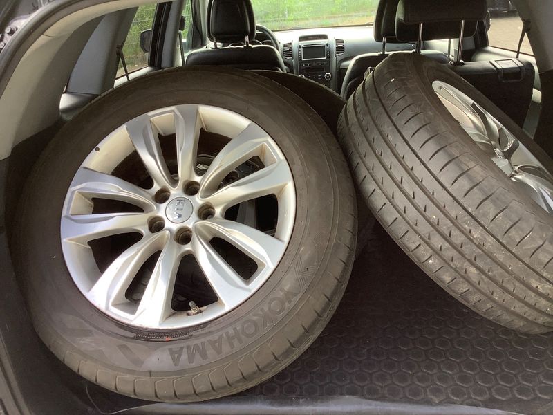 Kia Sorento 2.2 CRDi Spirit 4WD 2011 – снимка 15