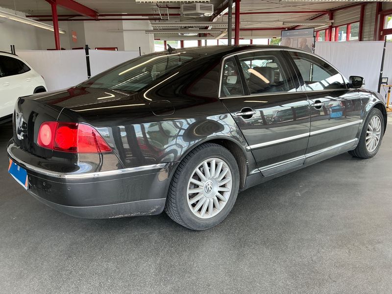 Volkswagen Phaeton 3.0 V6 TDI 4Motion 2007 – снимка 2